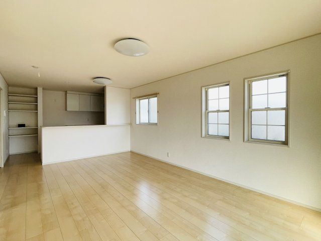 4LDK House for Sale in Maebashi, Gunma - 108.47m² - Thumbnail 2