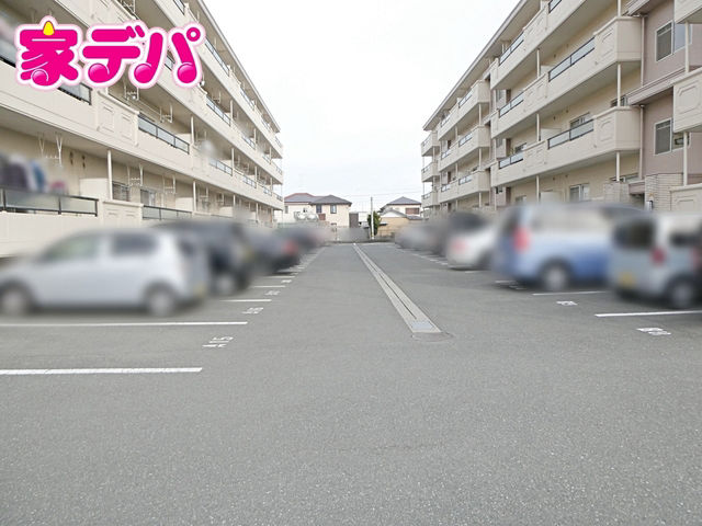 4LDK Apartment near Minami-Sakae Station, Toyohashi - Thumbnail 2