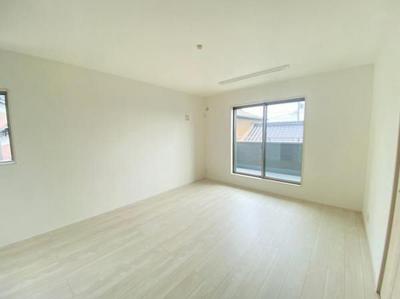 Modern 4LDK House in Inazawa with Parking — Image 4, Inazawa, Aichi