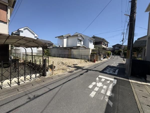 Vacant Land for Sale in Uji City, Kyoto - South-Facing Plot - Thumbnail 3