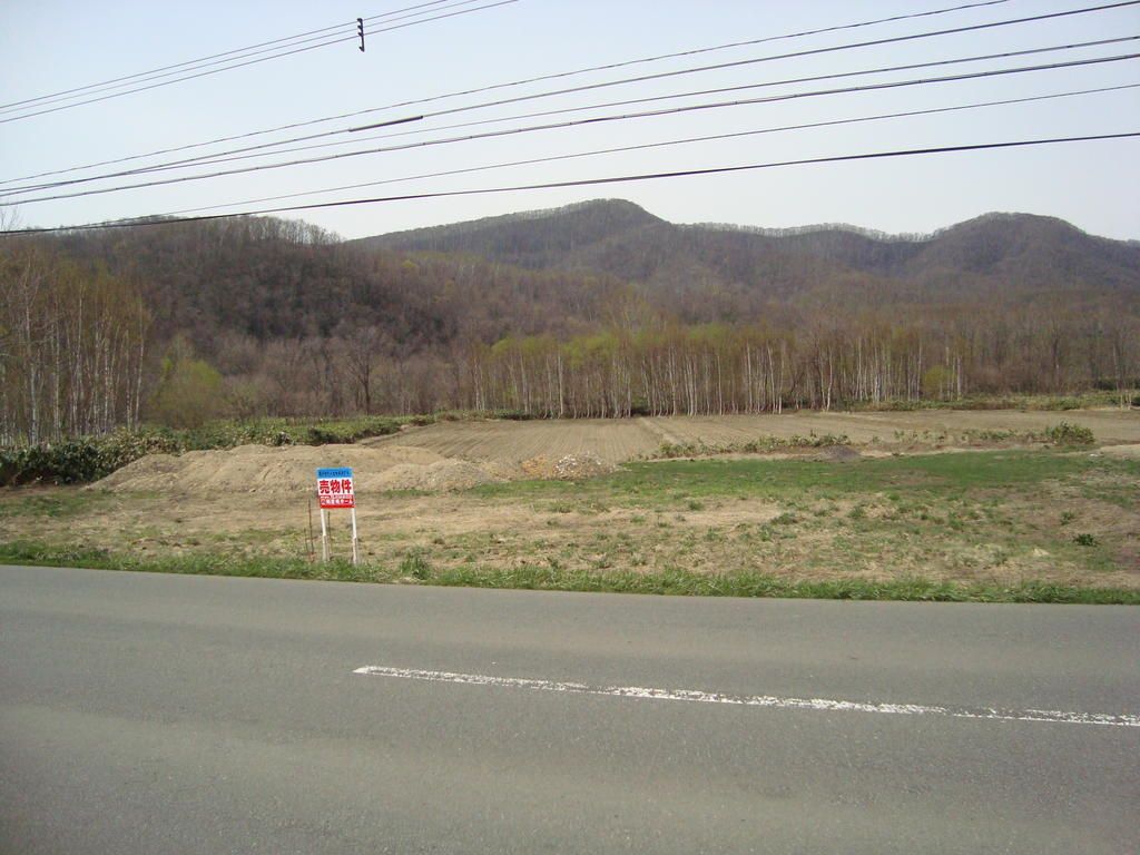 Large Vacant Land Plot in Akaiagawa Village, Hokkaido - Thumbnail 3