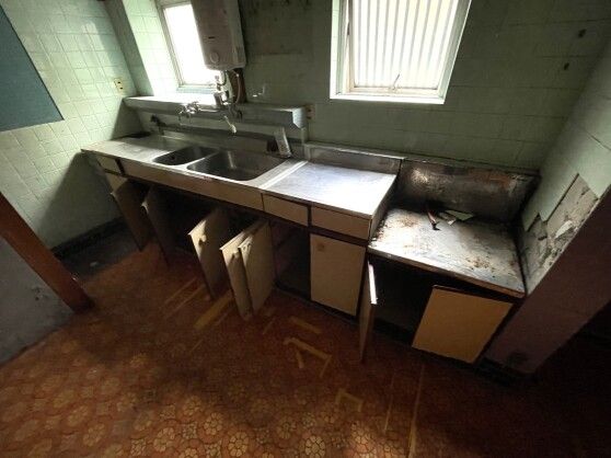 Rent Former Clinic in Katsuraqi Town, Wakayama - 599 sqm Spacious 11DK - Thumbnail 3