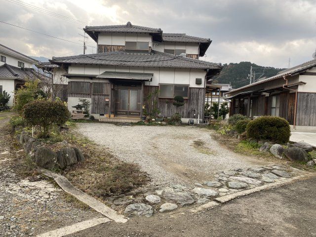 4LDK House in Saijo City Ehime Prefecture 112.17 sqm - Thumbnail 2