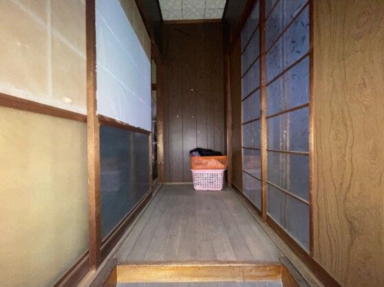 Renovation Project House in Genkai, Saga with Sea Views & Subsidies - Thumbnail 3