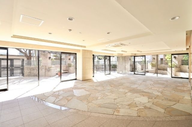 Cosmo Kawaguchi Garden Parks 2SLDK Apartment for Sale - Thumbnail 3