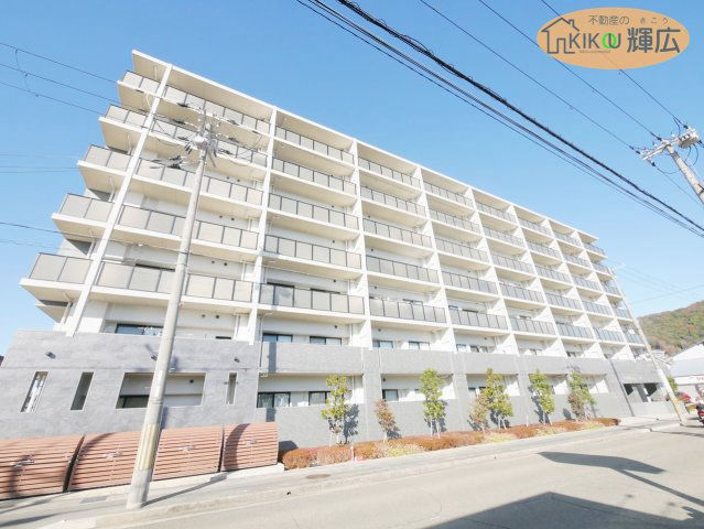 3SLDK Apartment Near Himeji Castle | Modern Living - Thumbnail 4
