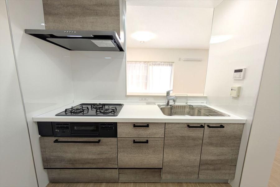 Renovated 1SLDK Apartment Near JR Uno Line in Okayama - Thumbnail 3