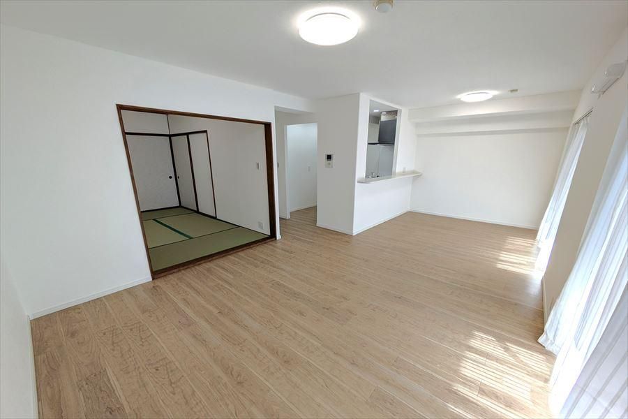 Renovated 1SLDK Apartment Near JR Uno Line in Okayama - Thumbnail 4