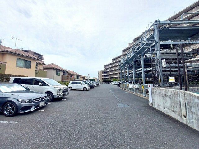 3LDK Condominium in Asahi City with South-Facing Layout - Thumbnail 3