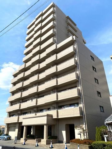Sun City Ichibangai Minami 3LDK in Matsuyama - Thumbnail 2