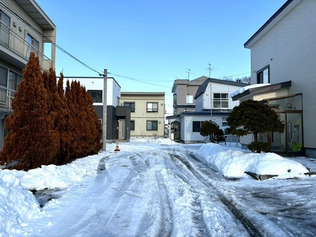 Renovated 4LDK House in Ebetsu Hokkaido with Tax Incentives - Thumbnail 3
