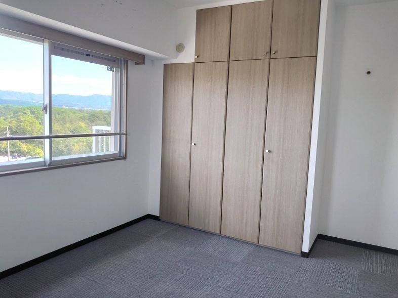 4LDK Corner Apartment for Sale in Inagawa, Hyogo - Park House - Thumbnail 2