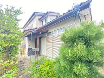 Conveniently located near a supermarket. Used detached house in Kusunoki 2-chome | Shunan City, 3.3km from Tokuyama Station on the JR Sanyo Main Line (Property number: 0141215-0000995) — Image 1, Shunan, Yamaguchi