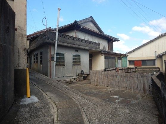 100-Year-Old 2-Storey House for Sale in Hirado City, Nagasaki - Thumbnail 3