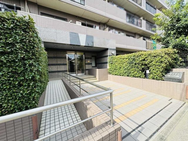3LDK Apartment for Sale in Higashi-Tokorozawa, Saitama - Thumbnail 2