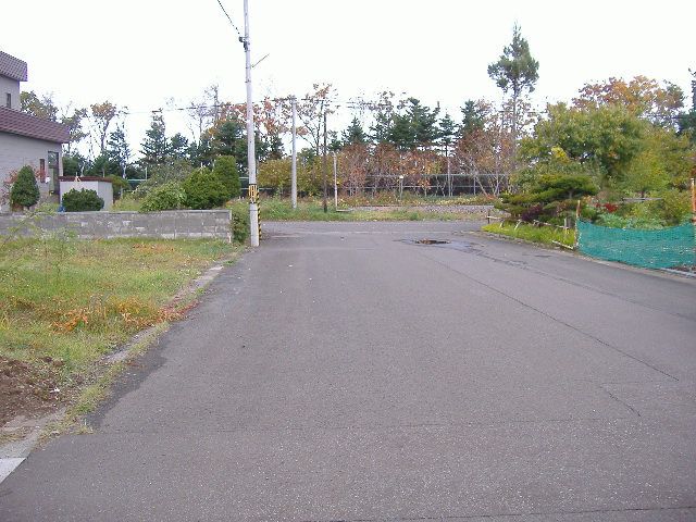 Spacious 330 sqm Land Plot for Sale in Yoichi, Hokkaido - Thumbnail 4