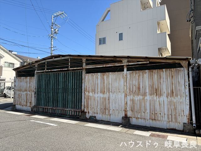 Land for Sale in Gifu City, 137 sqm Corner Lot - Image 1