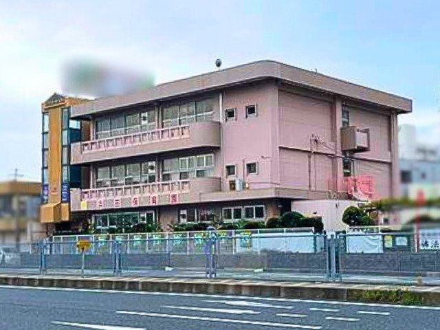 Grand Maison Yokkaichi 7F 3LDK Apartment for Sale in Mie - Thumbnail 2