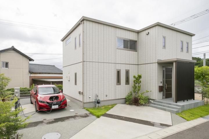 Sekisui Heim Smart Home in Sasebo with Solar & VtoH - Thumbnail 3