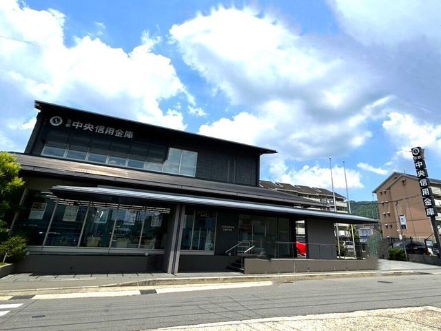 Land with Old House for Sale in Uji City, Kyoto - Thumbnail 3