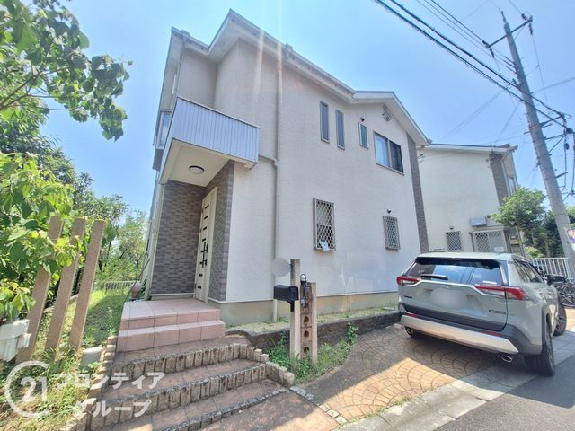 3LDK House for Sale in Nara City with 2 Parking Spaces - Thumbnail 2
