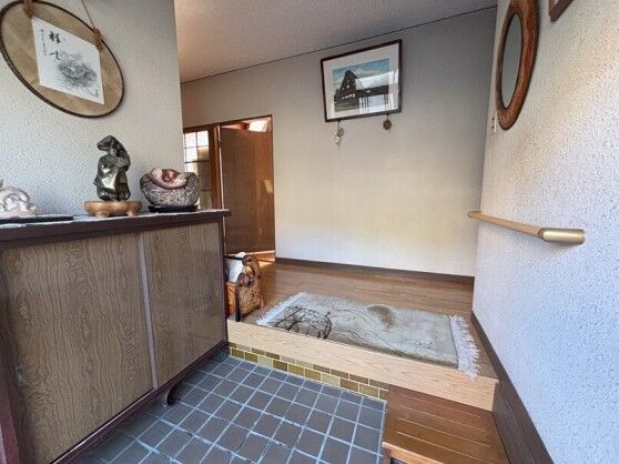 5DK House for Sale in Shunan, Yamaguchi with Garden Potential - Thumbnail 4