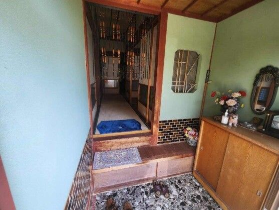 1970 5DK House for Sale in Seiyo, Ehime - 2 Million Yen - Thumbnail 2
