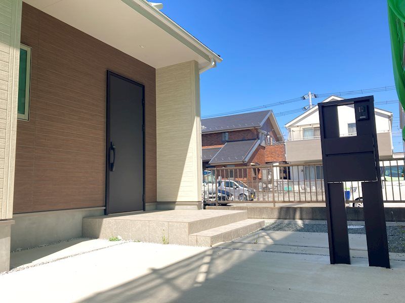4LDK Modern House in Hiratsuka Kanagawa for Sale - Thumbnail 2