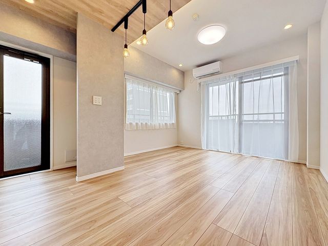 3LDK Apartment for Sale in Koto-ku, Tokyo 56.92 sqm - Thumbnail 4