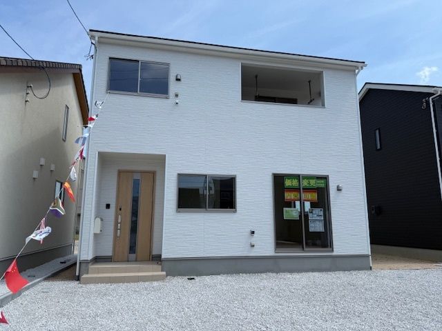New 4LDK House for Sale in Kurayoshi, Tottori - 8 Min Walk to Station - Thumbnail 2