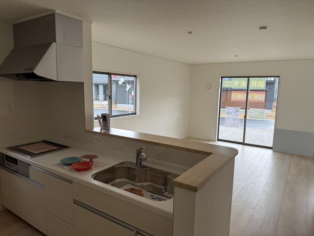 New 4LDK House for Sale in Kurayoshi, Tottori - 8 Min Walk to Station - Thumbnail 3