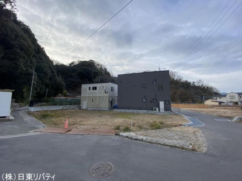 224 sqm Corner Land Plot for Sale in Sakacho, Hiroshima - Thumbnail 4