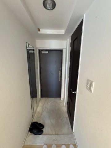 3LDK Apartment for Sale in Wakayama City, Wakayama - Thumbnail 2
