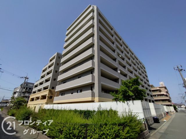 Eslead Itami Minamihonmachi 3LDK Apartment for Sale - Thumbnail 2