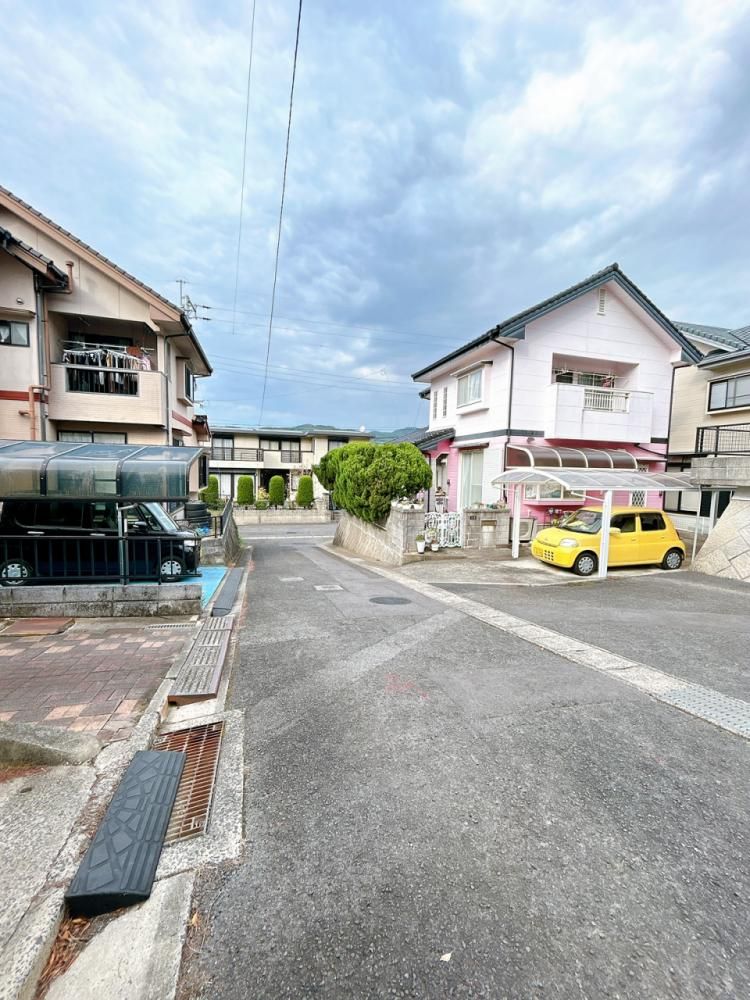 Renovated 4LDK House in Sasebo, Nagasaki | 2 Car Parking - Thumbnail 4