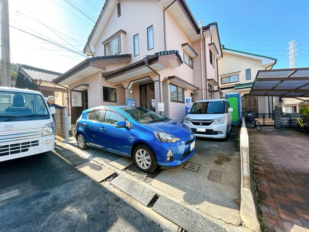 Renovated 4LDK House in Sasebo, Nagasaki | 2 Car Parking - Thumbnail 3