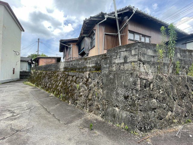 Land for Sale in Satsuma Town, Kagoshima - 657.41 sqm - Thumbnail 4
