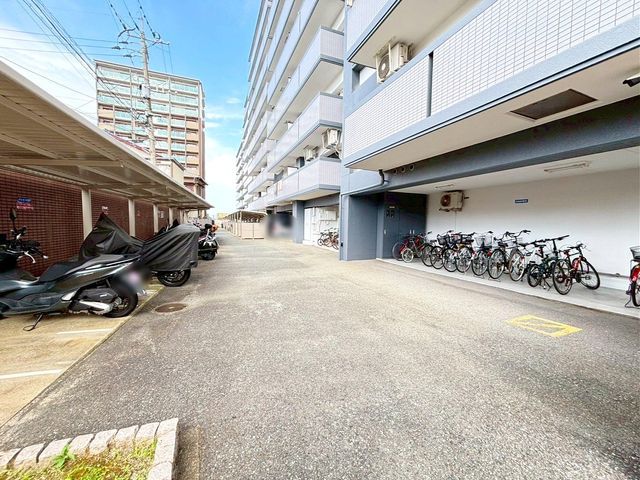 3LDK Apartment for Sale in Shusenji, Fukuoka with 2025 Renovation - Image 4