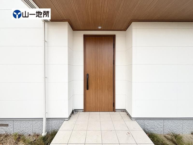 Modern 3SLDK House in Tomiya, Miyagi with Solar Panels & Parking - Thumbnail 4
