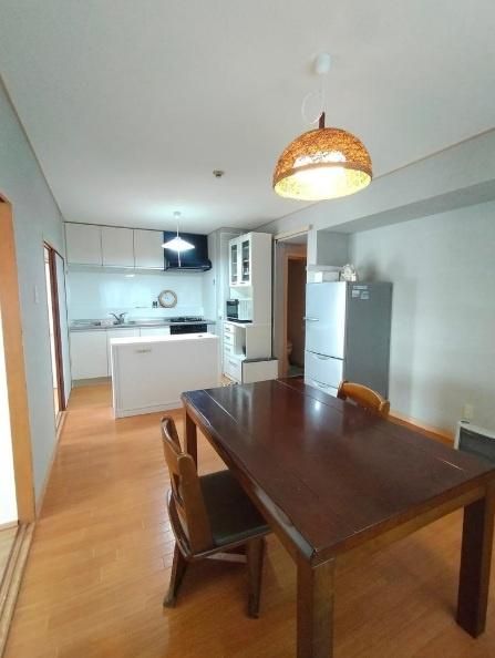 Wakayama Sentoporia 3LDK Condo | 2024 Renovation | Near Station - Image 2