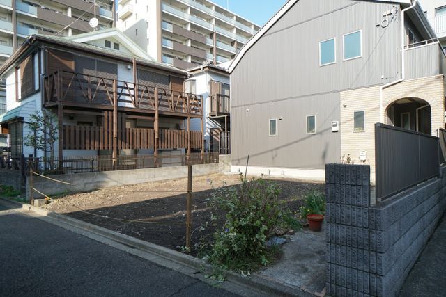 Vacant Land for Sale in Setagaya, Tokyo - 56.7sqm Plot - Thumbnail 2