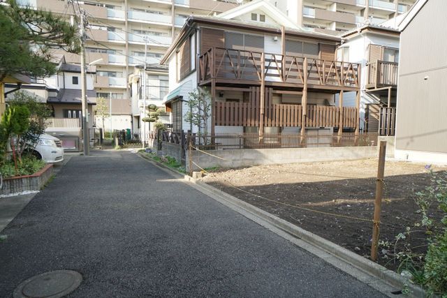 Vacant Land for Sale in Setagaya, Tokyo - 56.7sqm Plot - Thumbnail 3