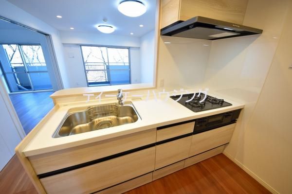 Sunlife Higashi-Kawaguchi 3LDK Apartment for Sale in Kawaguchi - Thumbnail 2