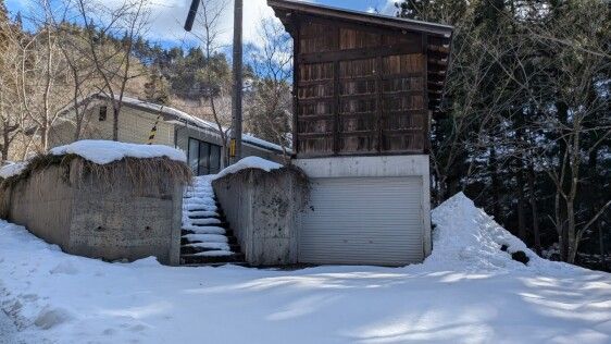 2LDK Wooden House with Land and Forest Plots in Hida, Gifu - Thumbnail 3