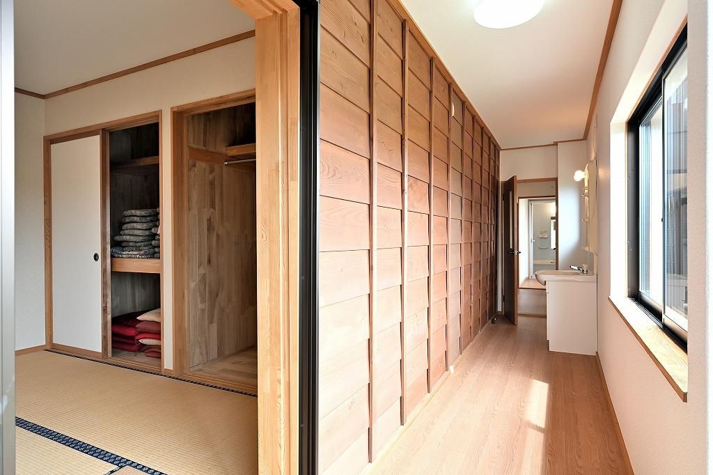 55-Year-Old 3DK House with 8 Car Parks in Nagaoka - Thumbnail 2