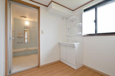 55-Year-Old 3DK House with 8 Car Parks in Nagaoka — Image 22, Nagaoka, Niigata