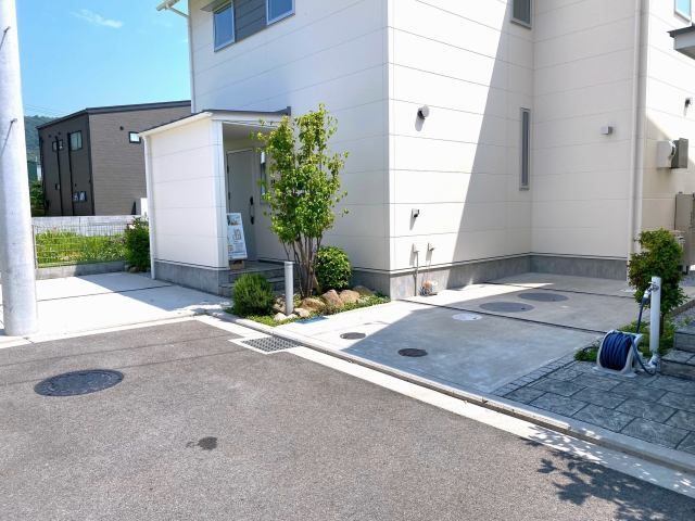 Modern 3SLDK House in Matsuyama with Solar Power - Thumbnail 3