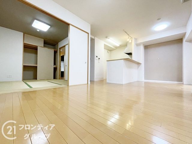 3LDK Apartment for Sale near Tomio Station in Nara - Thumbnail 3