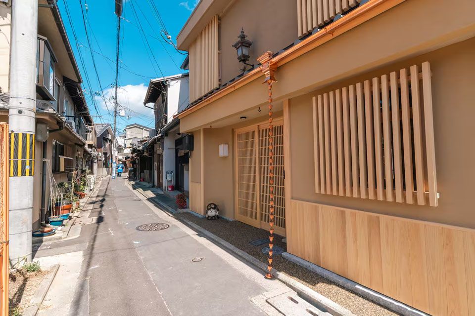 Renovated Machiya with Kamogawa Views in Kyoto's Shimogyo Ward - Thumbnail 2
