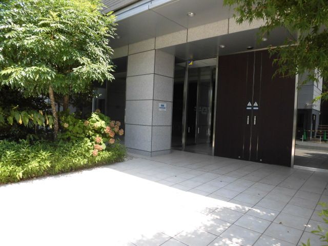 2LDK Apartment in Kōchi City - 79.8㎡ with Large Balcony - Thumbnail 2